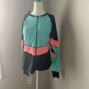 NWOT Septangle UPF50+ Rash guard/swim top.